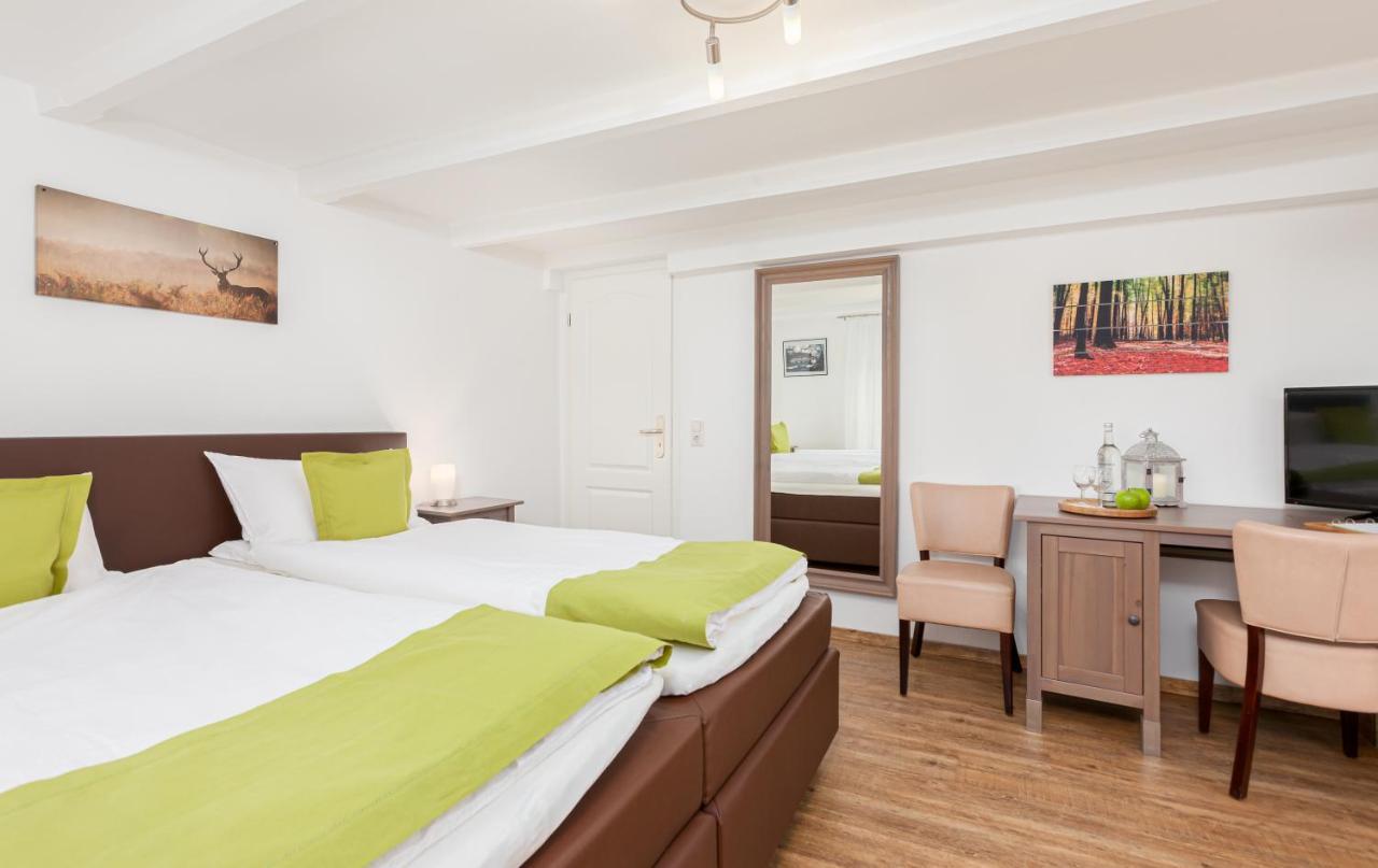 Hotel Landgasthof Hoelzer Fröndenberg Esterno foto