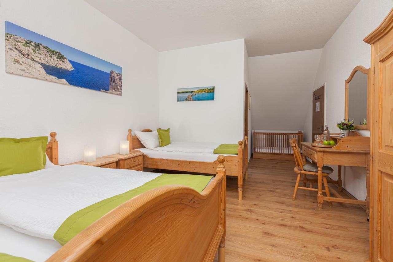 Hotel Landgasthof Hoelzer Fröndenberg Esterno foto